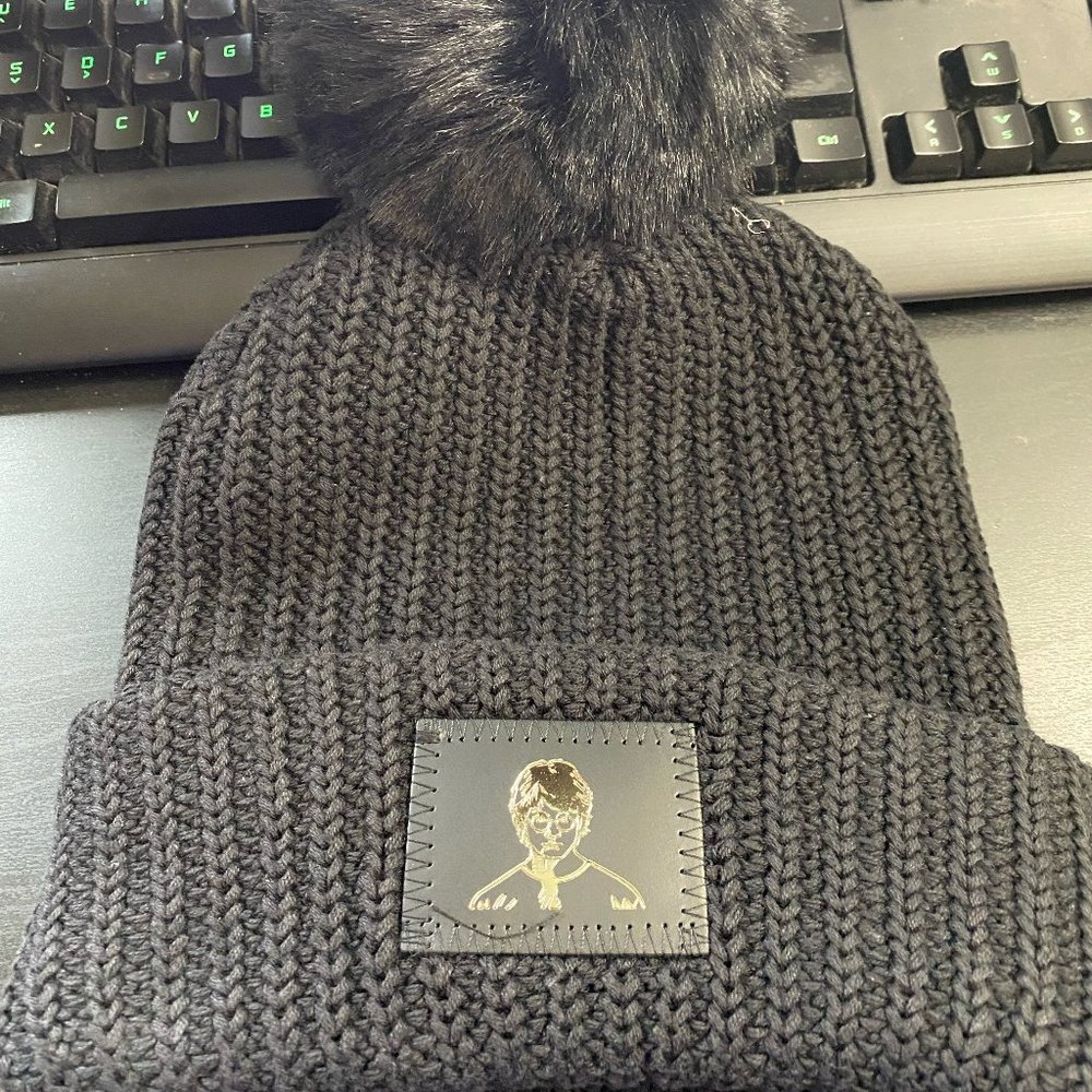 HARRY POTTER BLACK POM BEANIE
